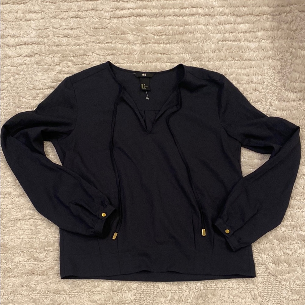 ⭐️ BOGO ⭐️ H&M Navy Blue Women's Top Sz 4